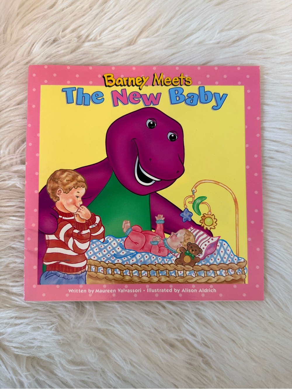 💫10/$25 • Barney Meets The New Baby Paperback